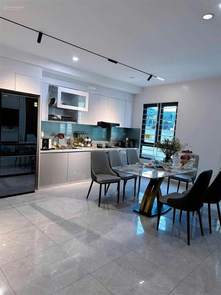 Bán nhà riêng tại ngã tư sở, 13,3 tỷ, 50m2, 3pn + 5wc, giá tốt, uy tín