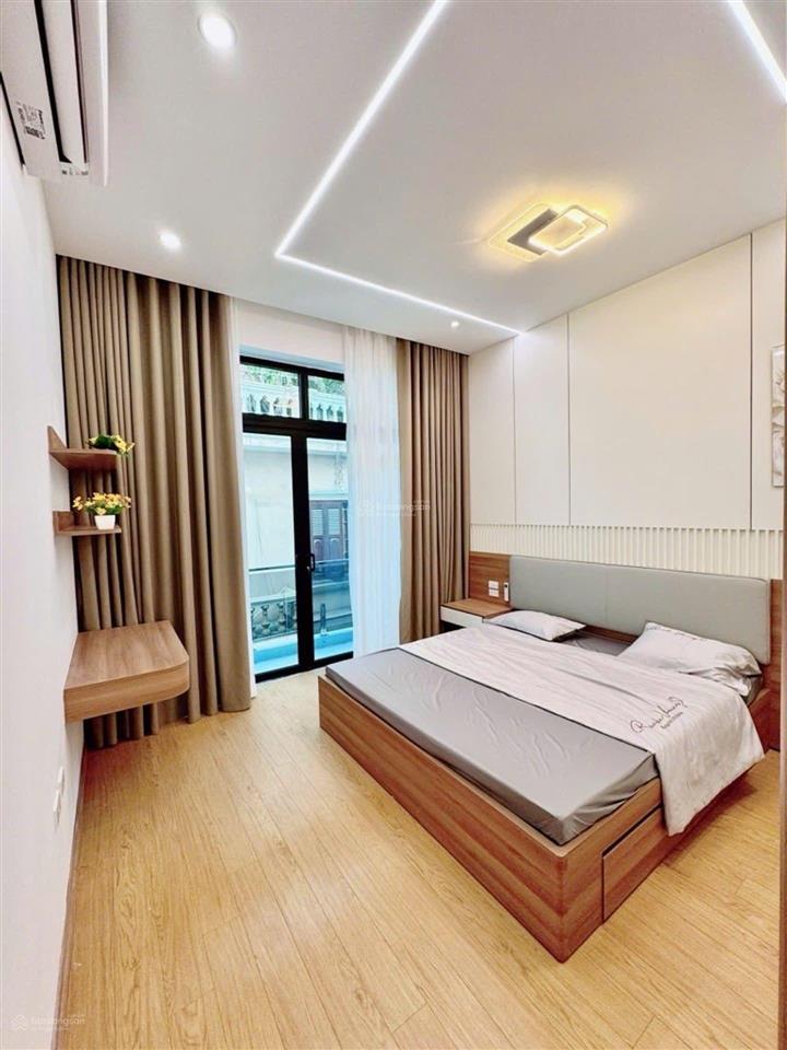 Bán gấp nhà hoàng văn thái 45m2 mặt tiền 4m 5 tầng full nội thất gara ô tô