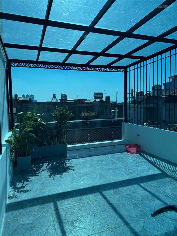 Bán gấp nhà hoàng văn thái 45m2 mặt tiền 4m 5 tầng full nội thất gara ô tô