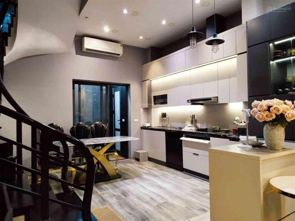 Bán nhà phố kim đồng ô tô tránh kinh doanh 13.3 tỷ không quy hoạch