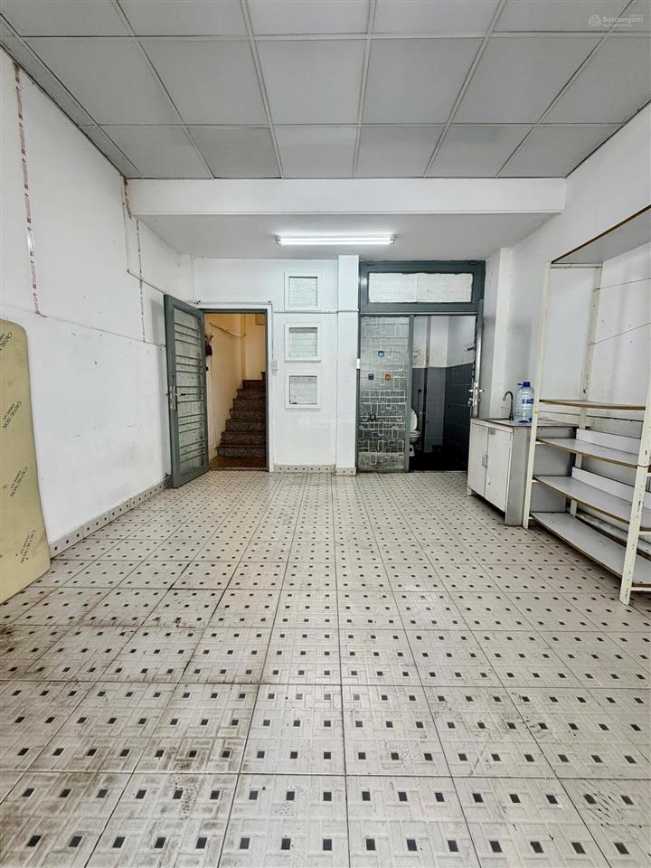Chdv  mặt tiền thụt phú nhuận  5 tầng  8t55