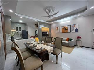 Bán nhà 5 tầng xây mới long biên gần aeon mall lô góc ô tô đỗ cổng