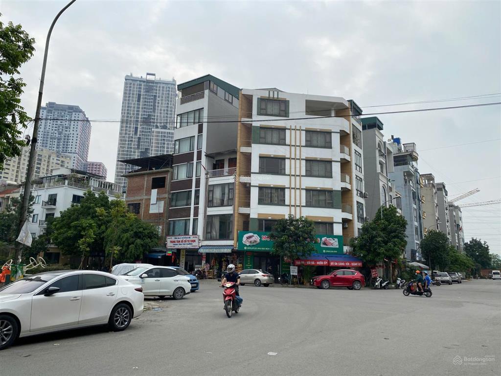 Bán dịch vụ vạn phúc 5 tầng thang máy, cạnh trường vạn bảo, giá đầu tư