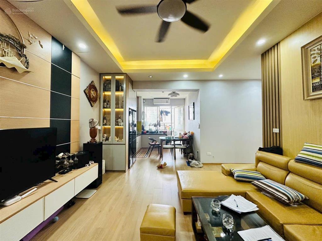 Bán chung cư c14 bắc hà  mặt phố tố hữu  vị trí đắc địa view hồ trung văn làng việt kiều châu âu