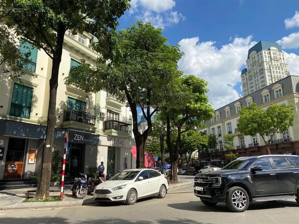 Bán nhanh căn mặt đường hoàng trọng mậu, trần văn lai kđt the manor  giá hiện tại chỉ 180,95tr/m²