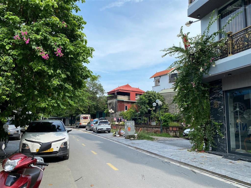 Đất vạn phúc ô tô tránh 2 mặt ngõ thông tặng gpxd 7 tầng thang máy vị trí view trường quốc tế