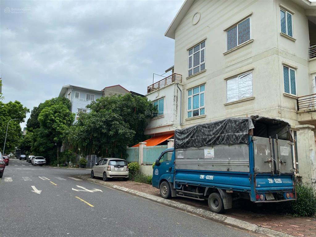 Chỉ hơn 20 tỷ sở hữu ngay biệt thự vị trí đẹp hàng xóm vinhomes lô góc 4 mặt thoáng 230m hoàn thiện