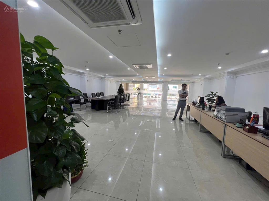 Giảm chào 6 tỷ mặt phố vũ phạm hàm vip giá êm  vỉa hè đá bóng  kinh doanh sầm uất 2 mặt thoáng