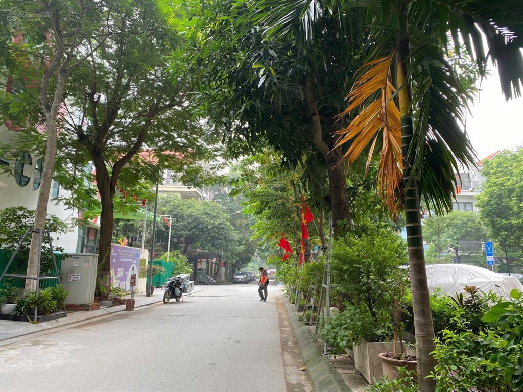 Hơn 200 triệu/m2  biệt thự an lạc lô góc cực phẩm mặt tiền 24m miên man hiếm có 1 căn hoa hậu