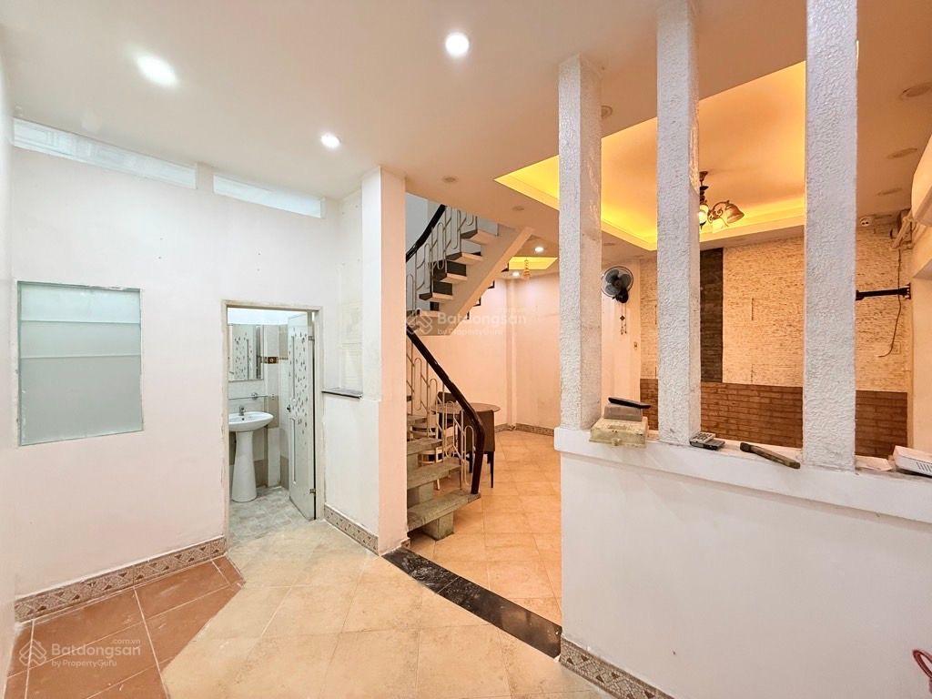 Quận 1  nguyễn thị minh khai  5 tầng  36m2  chỉ 9.9 tỷ