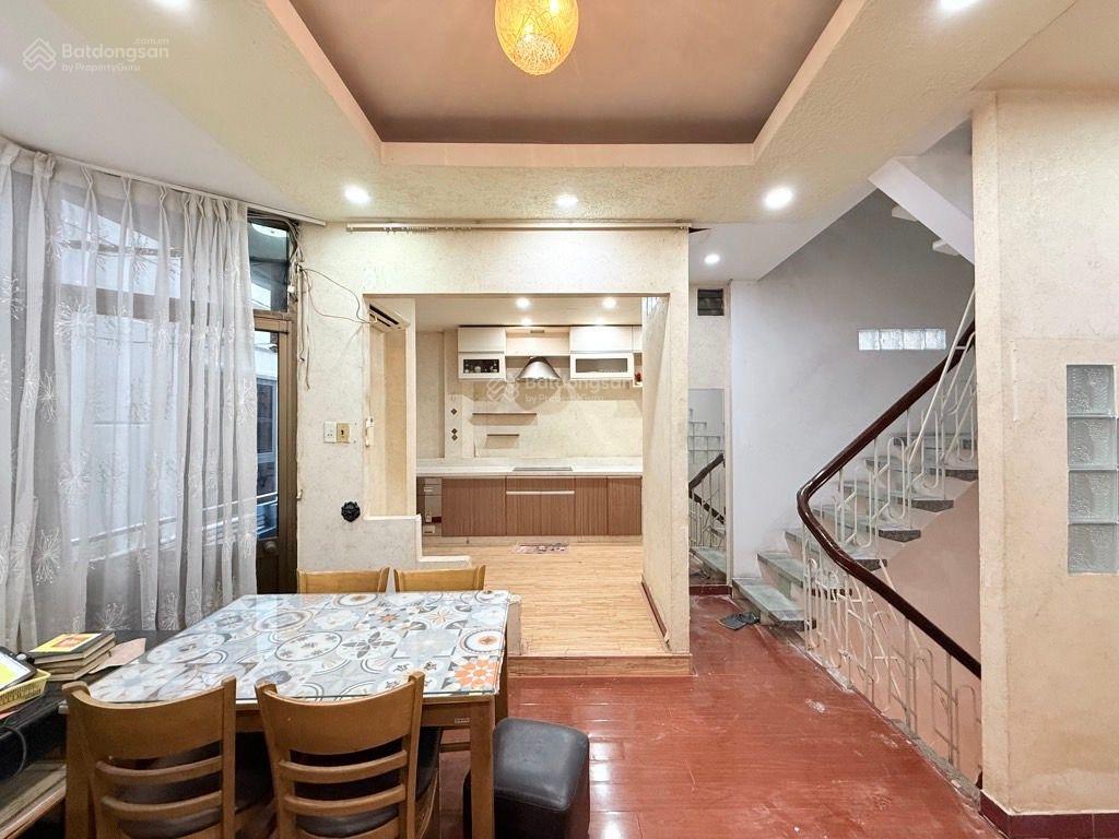 Quận 1  nguyễn thị minh khai  5 tầng  36m2  chỉ 9.9 tỷ