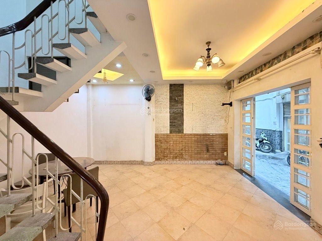 Quận 1  nguyễn thị minh khai  5 tầng  36m2  chỉ 9.9 tỷ