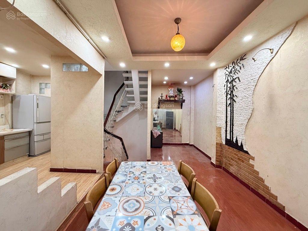 Quận 1  nguyễn thị minh khai  5 tầng  36m2  chỉ 9.9 tỷ