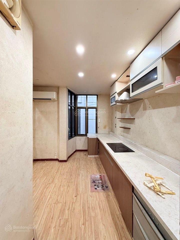 Quận 1  nguyễn thị minh khai  5 tầng  36m2  chỉ 9.9 tỷ