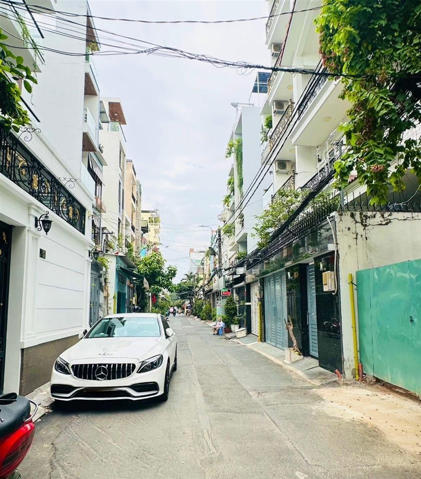 11 tỷ  5 tầng  góc 2mt không lộ giới  ngay lê văn sỹ