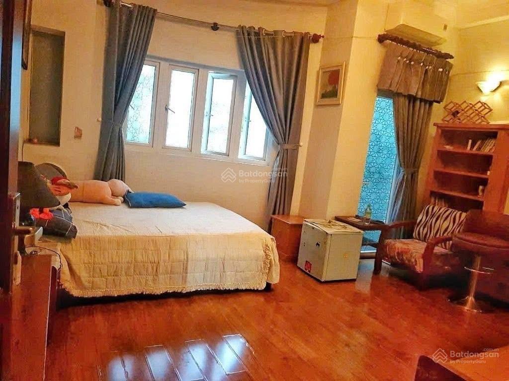 11 tỷ  5 tầng  góc 2mt không lộ giới  ngay lê văn sỹ