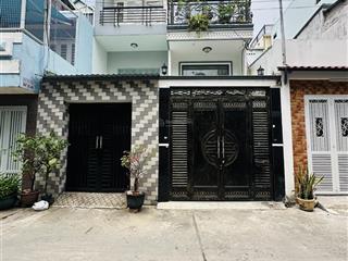 Bán nhà đường xe 7 chỗ cmt8 3 tầng giá chào 8,2 tỷ