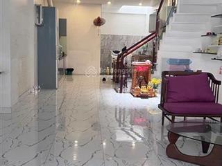 Bán nhà út tịch phường 4  4,5m x 14,2m = 73m2 3 tầng  chỉ 9.9 tỷ