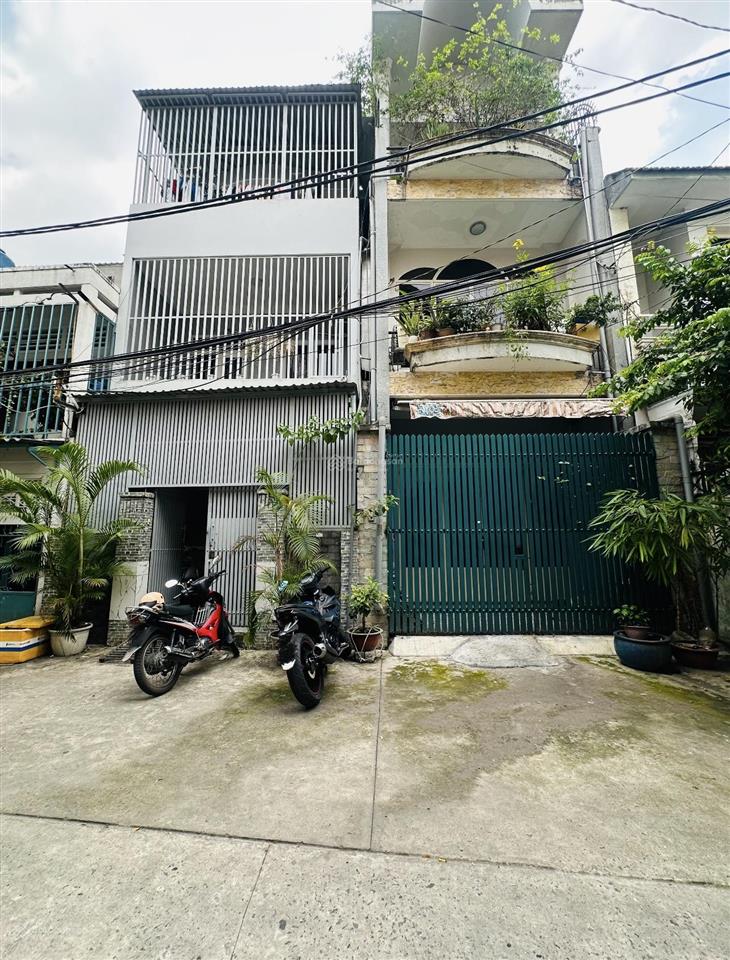 Bán nhà út tịch phường 4  4,5m x 14,2m = 73m2 3 tầng  chỉ 9.5 tỷ