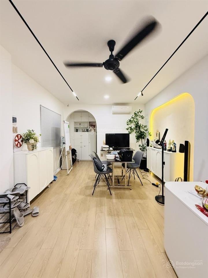 Hẻm xe hơi đường thăng long  4 tầng  chào bán 10.7 tỷ