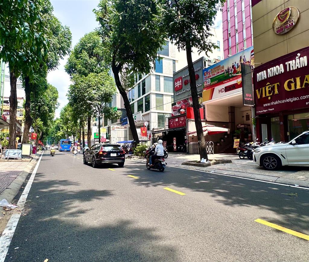 Bán nhà phạm ngọc thạch 63m2 đang cho thuê 55 triệu / tháng