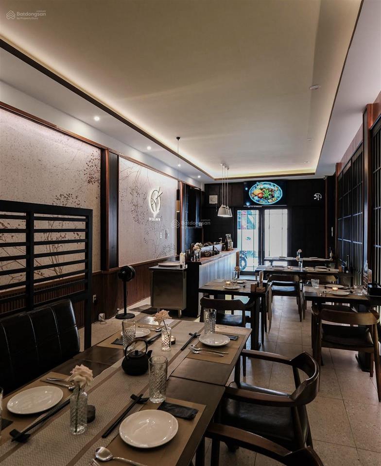 Khu phân lô lê văn sỹ  gần sân bay  73m2 x 5 tầng  chào bán 14.3 tỷ còn thương lượng.