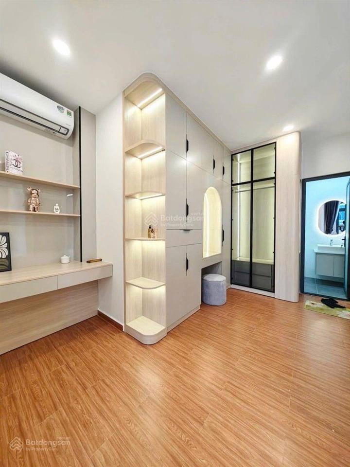 Nguyễn đình chiểu quận 3 4 tầng  full nội thất chỉ 8.4 tỷ