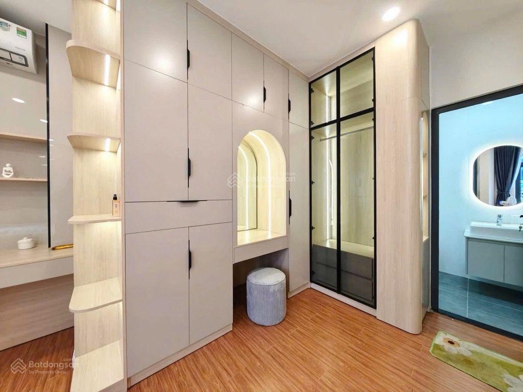 Nguyễn đình chiểu quận 3 4 tầng  full nội thất chỉ 8.4 tỷ