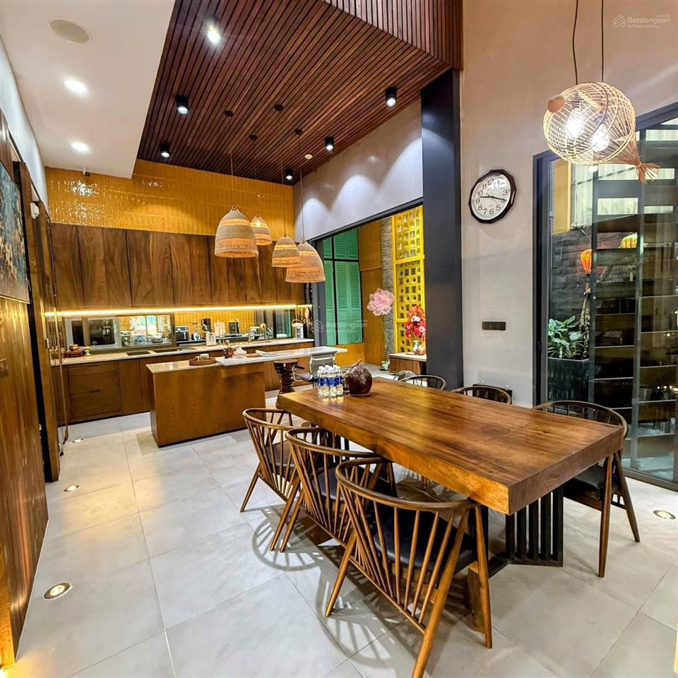 Biệt thự phạm hùng giảm 3 tỷ còn 30 tỷ  212m² cao cấp.