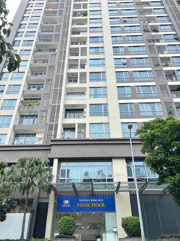Bán căn hộ vinhomes landmark 3  49m2  8.2 tỷ