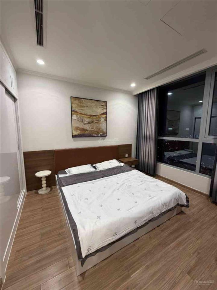 Bán căn hộ vinhomes landmark 3  49m2  8.2 tỷ
