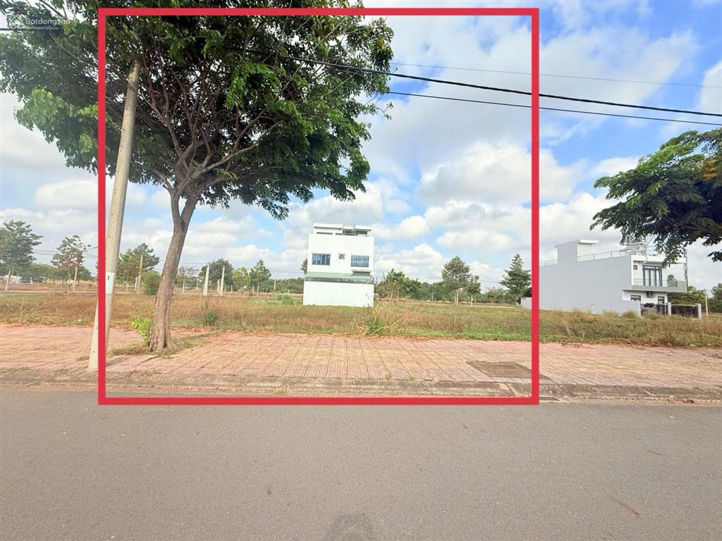 Chủ ngộp hạ giá bán gấp 107m2, đường hoàng phan thái  ngay tt bình chánh giá 2tỷ5 công chứng luôn