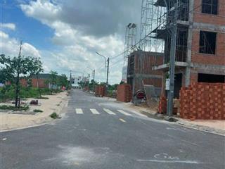 Chủ cần tiền bán gấp nền ngay ql51, giáp ranh dĩ an  shr sang tên công chứng ngay giá nhỉnh hơn 2t