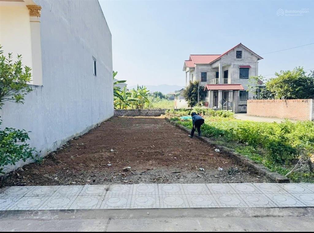 Tôi cần bán mảnh đất 100m2 full thổ cư tại trung tâm hoà lạc gần metro 5