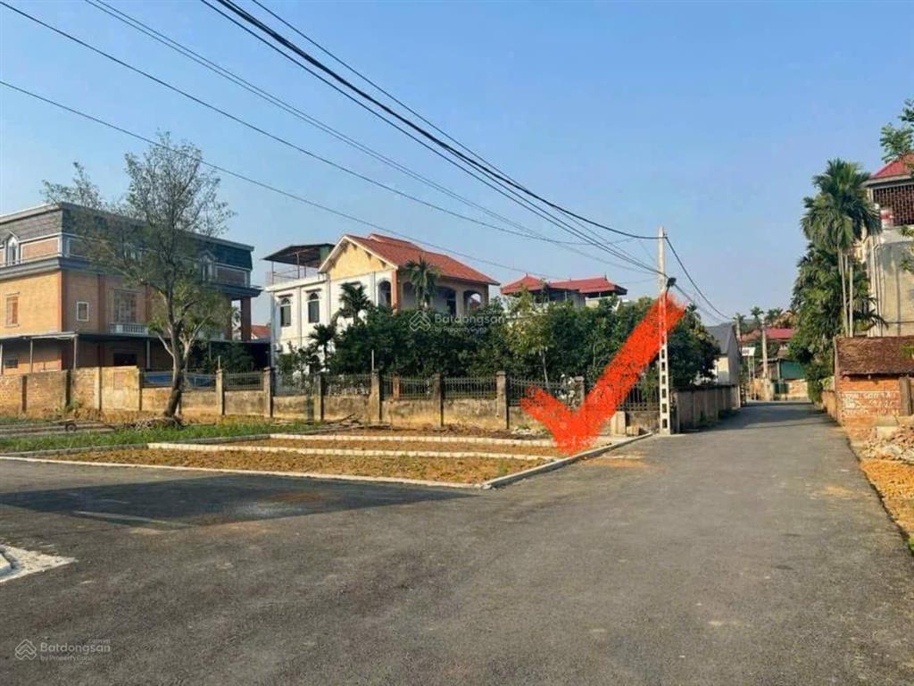 Em cần tiền gấp nên bán mảnh đất tại xã phú cát, quốc oai, hn, 100m2 full thổ cư giá 2 tỷ 080