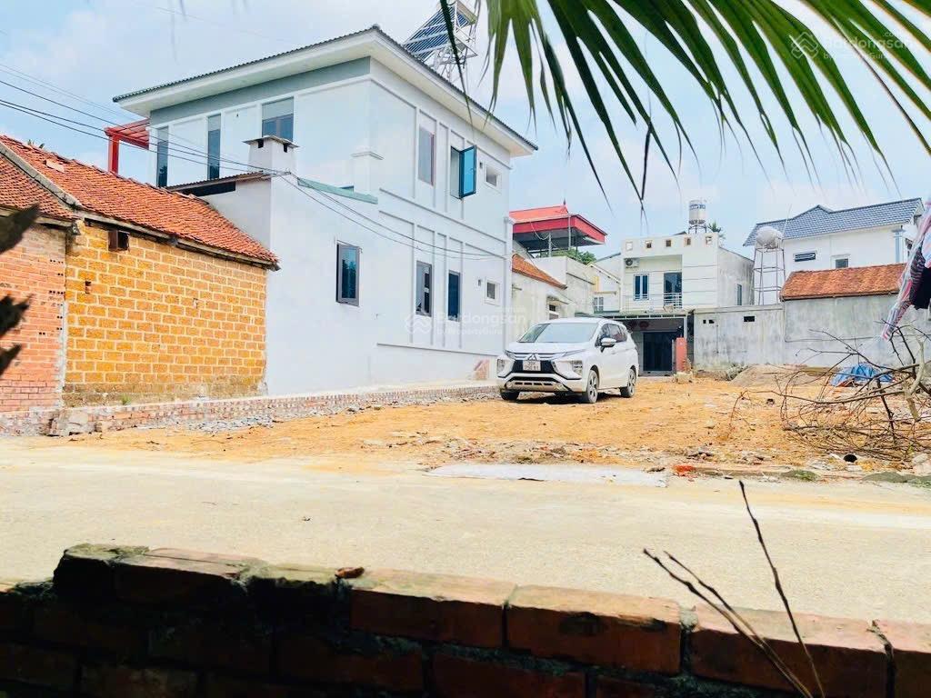 Thấp hơn 3 giá xung quanh. chính chủ mảnh đất 100m2 giá 2 tỷ 350 gần khu cnc