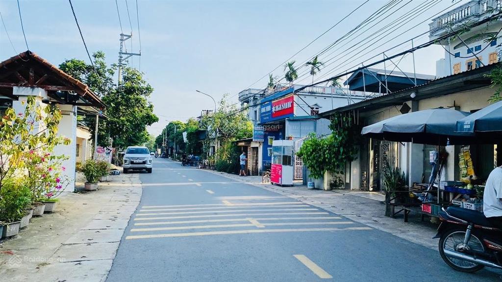 Chính chủ bán rẻ mảnh đất 100m2 full thổ cư vị trí cực đẹp. sổ đỏ hà nội