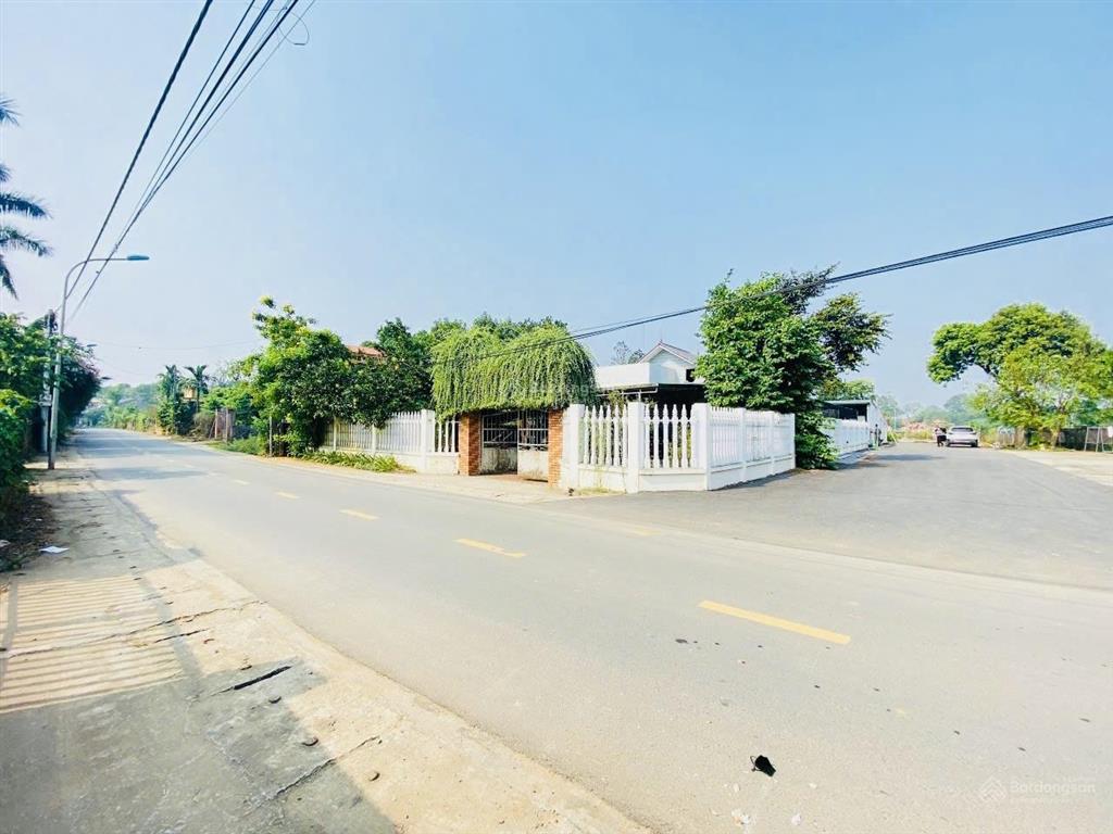 Chính chủ bán rẻ mảnh đất 100m2 full thổ cư vị trí cực đẹp. sổ đỏ hà nội