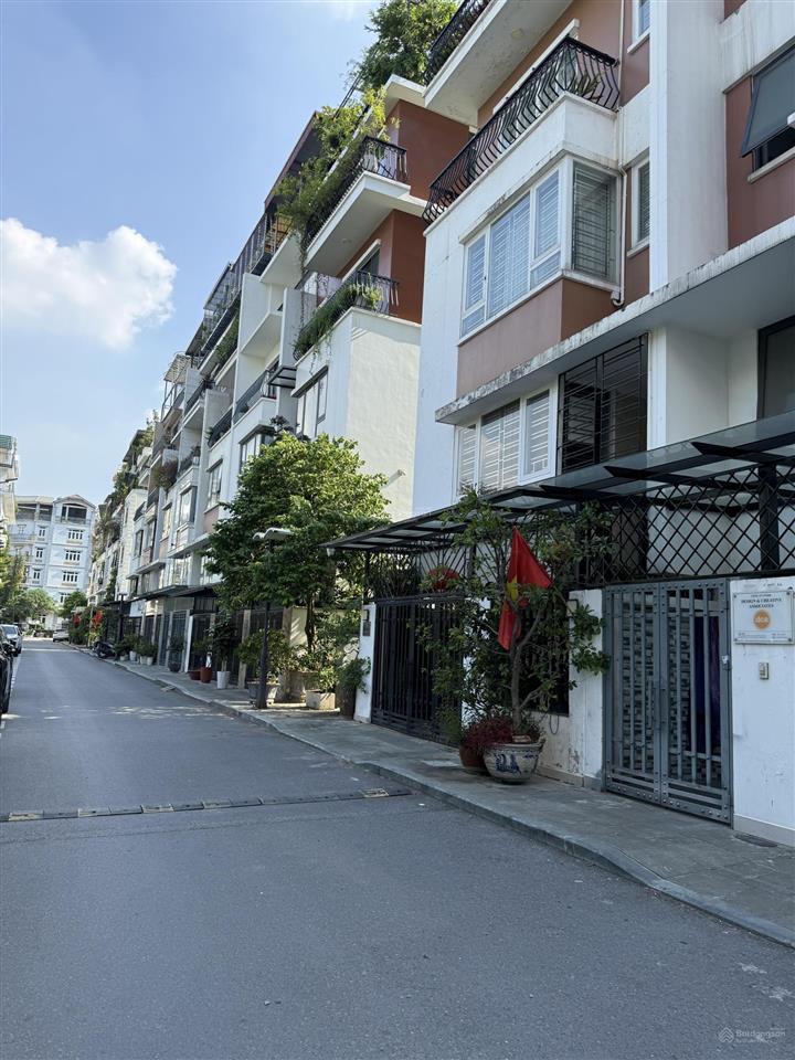 Siêu phẩm hàng hiếm bt romantic park tây hồ tây, 112m2 giá 415tr/m2 giá thương lượng thêm.