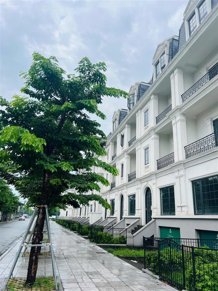 Siêu phẩm hàng hiếm bt romantic park tây hồ tây, 112m2 giá 415tr/m2 giá thương lượng thêm.