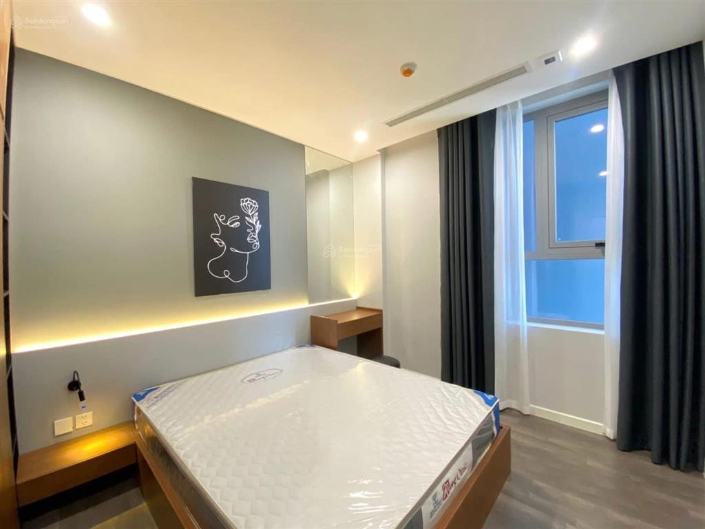 Tôi chính chủ cần bán 3pn kosmo tây hồ 95m2 view đẹp đông nam.
