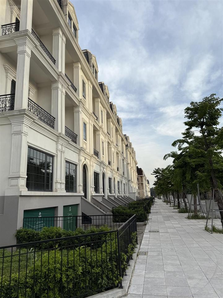Bán liền kề phú diễn 5 tầng có sổ đỏ, giá 2x tỷ