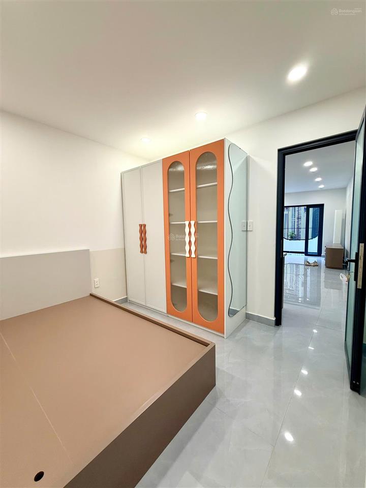 Bán nhà khánh hội dt 68m², 1 trệt 2 lầu, sổ hồng riêng, hoàn công đầy đủ  chính chủ 0905 944 ***