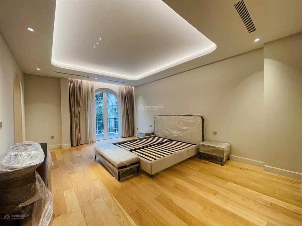 Cho thuê biệt thự đơn lập 400m² vinhomes riverside hoàn thiện full đồ mới tinh, chưa ở