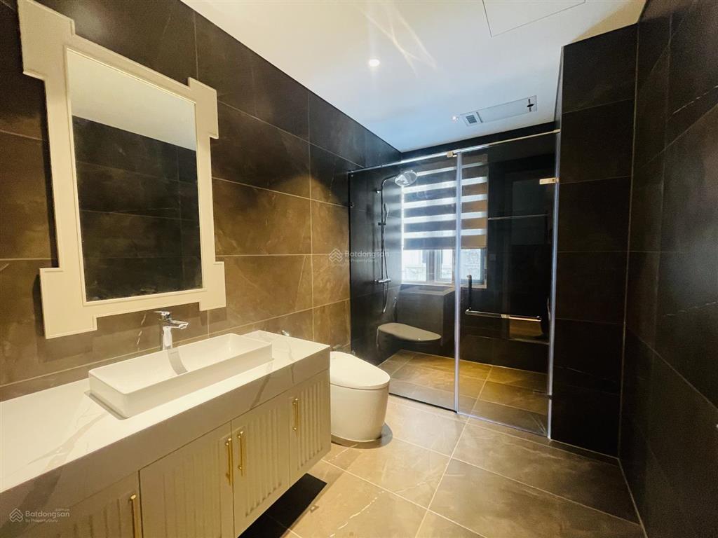 Cho thuê biệt thự đơn lập 400m² vinhomes riverside hoàn thiện full đồ mới tinh, chưa ở
