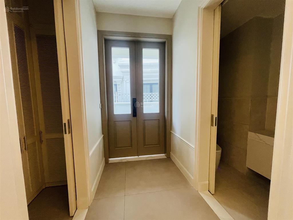 Cho thuê biệt thự đơn lập 400m² vinhomes riverside hoàn thiện full đồ mới tinh, chưa ở