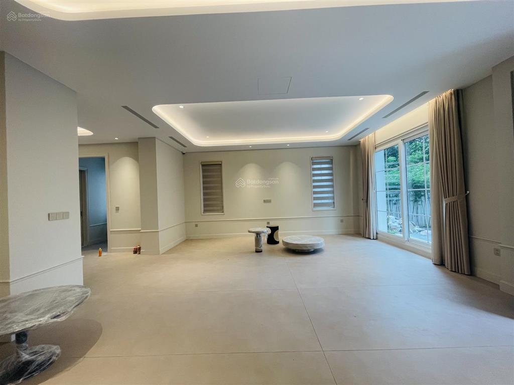 Cho thuê biệt thự đơn lập 400m² vinhomes riverside hoàn thiện full đồ mới tinh, chưa ở