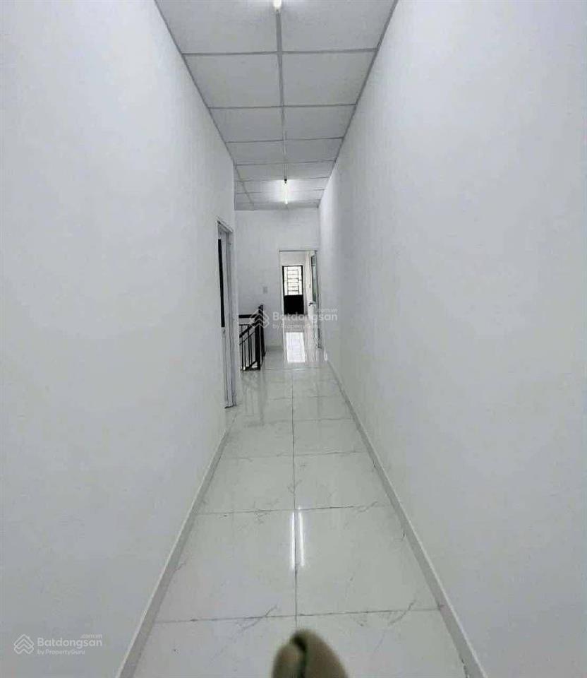 Nhà 2 tầng đường thông chủ đang muốn bán gấp diện tích 98m2 giá hơn 6 tỷ