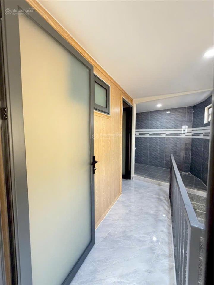 Bán nhà tài chính nhỏ, nhà mặt đất tại linh xuân giá hơn 2 tỷ