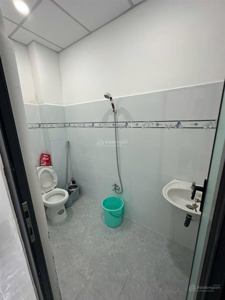 Bán nhanh nhà 2 tầng p.hiệp bình phước cách quốc lộ 13 chỉ 70m, đường ôtô tránh nhau 101m2 giá tốt